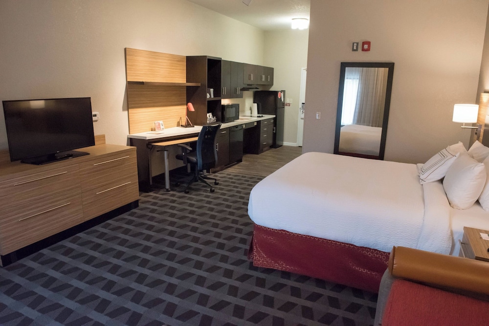 TownePlace Suites by Marriott Battle Creek - photo 12