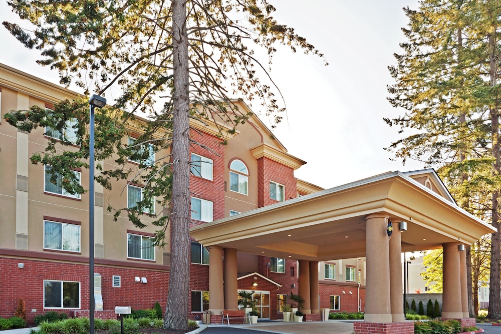 Holiday Inn Express & Suites Lacey Olympia by IHG — hotel in Lacey