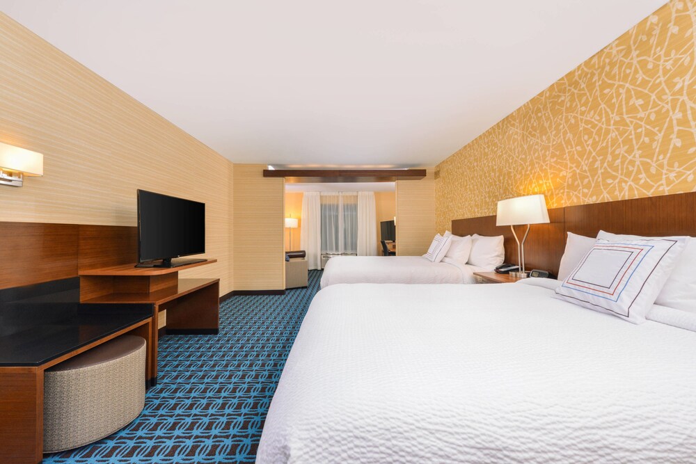 Fairfield Inn & Suites by Marriott Coralville - photo 9