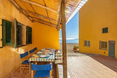 Casa Saracena Fronte Mare — 4-Star Luxury Hotel in Finale Ligure, Italy