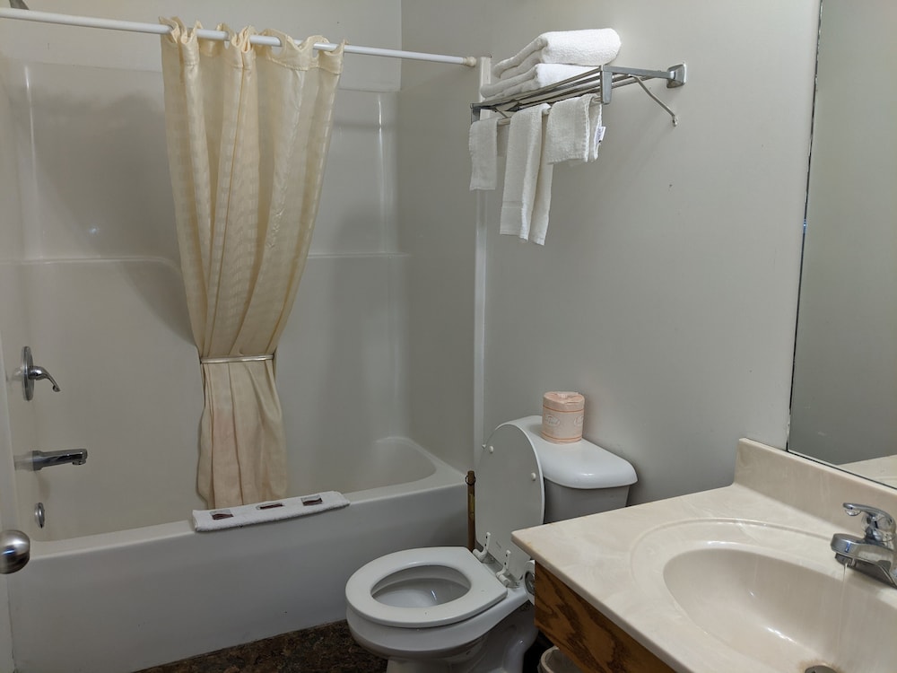 Reelfoot Lake Inn - photo 12