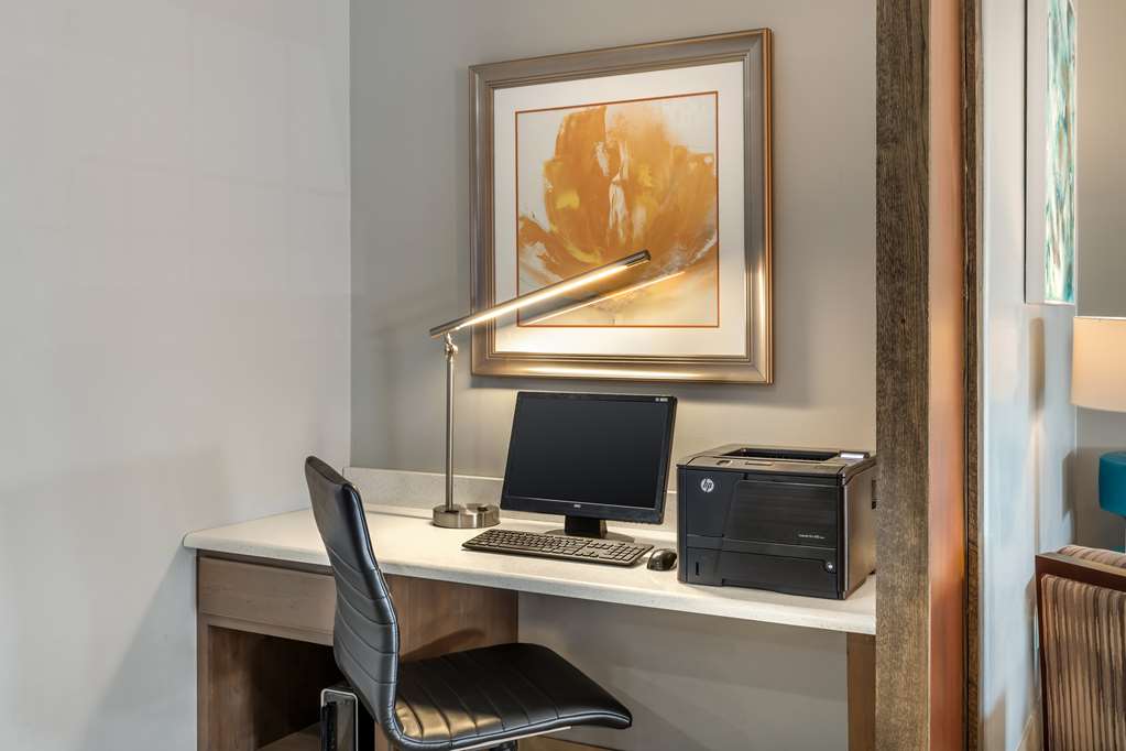 Best Western Club House Inn & Suites - photo 50