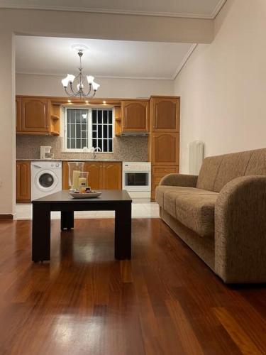 Dm Apartment 1 — 4-Star Luxury Hotel in Agia Paraskevi, Greece