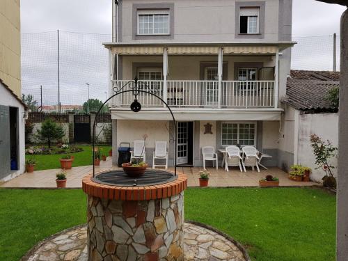 Mirador Del Castillo — 4-Star Luxury Hotel in Monforte De Lemos, Spain