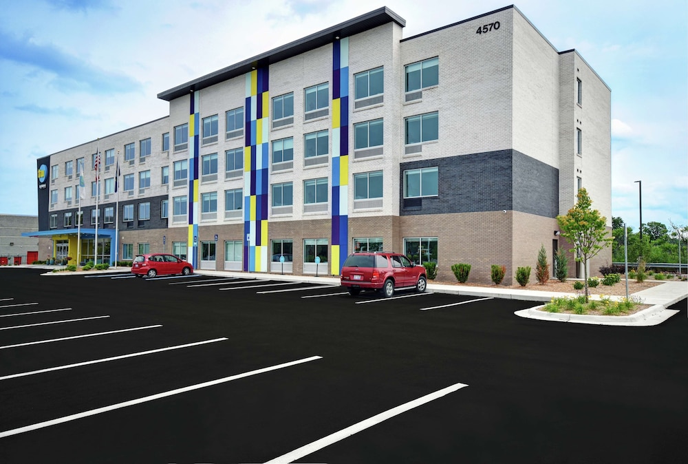 Tru by Hilton Grand Rapids Airport - photo 35