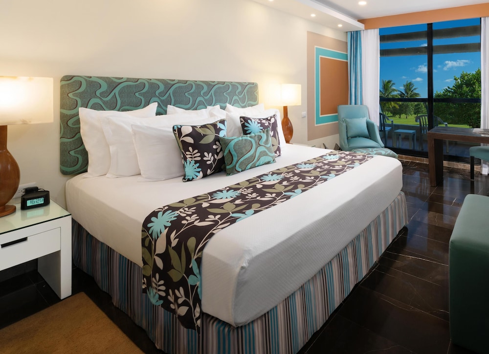 The Pyramid Cancun By Oasis All Inclusive