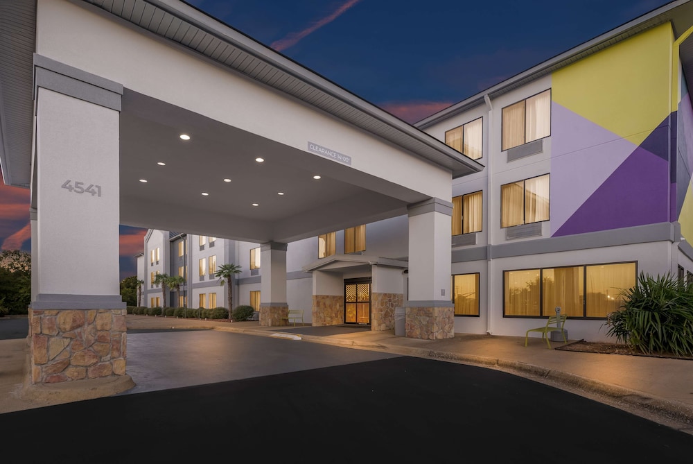 Spark by Hilton Tuscaloosa University - photo 45