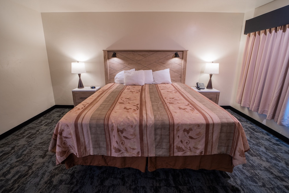 Clover Creek Inn - photo 13