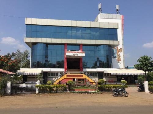 Sarang Lodging & Boarding in Satara, India