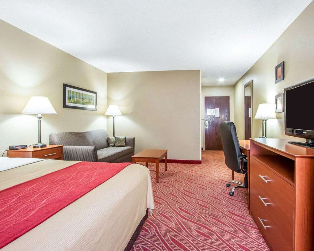 Comfort Inn Poplar Bluff North - photo 10