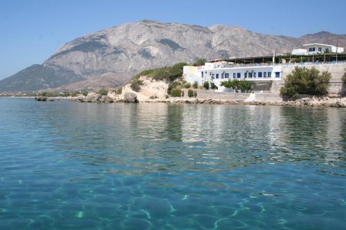 Chrisopetro in Marathokampos, Greece