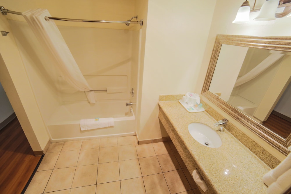 Sunnyside Inn & Suites - photo 61