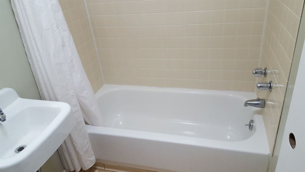 Colonial West Motel - featured photo