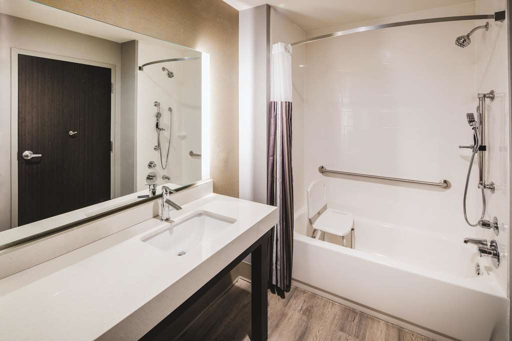 La Quinta Inn & Suites by Wyndham Atlanta South McDonough - photo 18