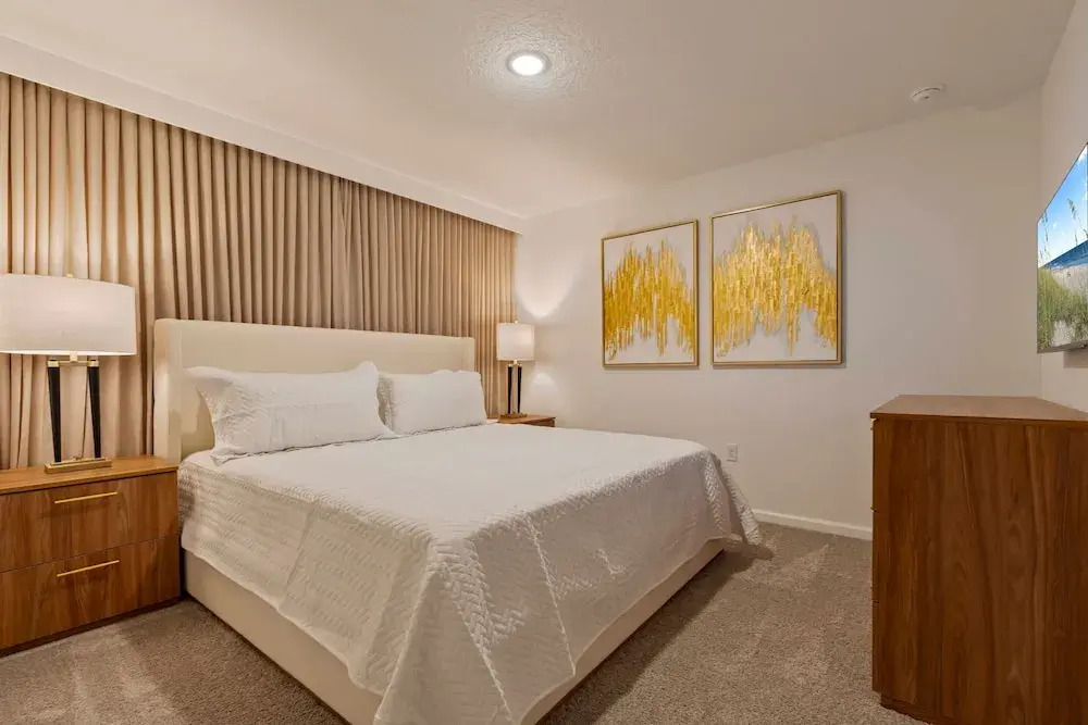 Brand New 6 Bedrooms At Solara Resort