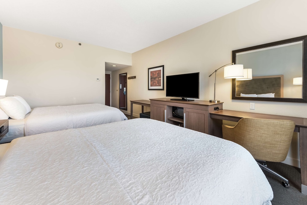 Hampton Inn by Hilton Columbus I 70E Hamilton Rd - photo 13