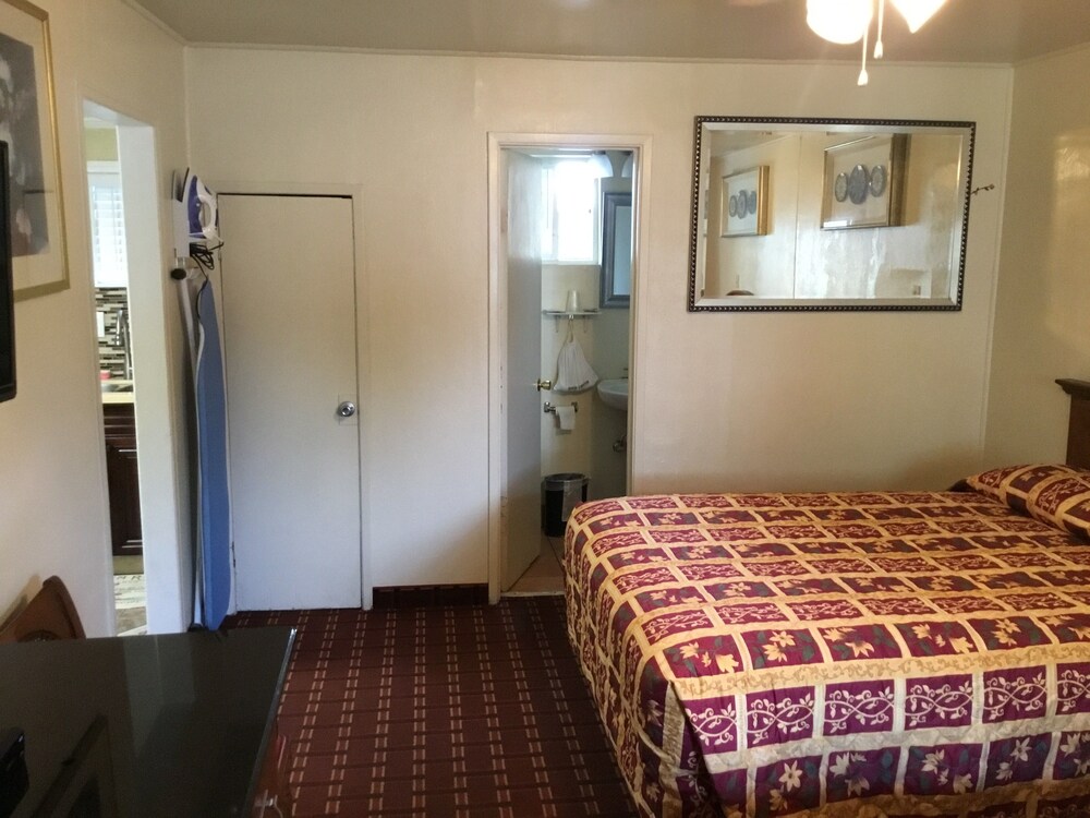 Jerry's Motel Oakdale - photo 8
