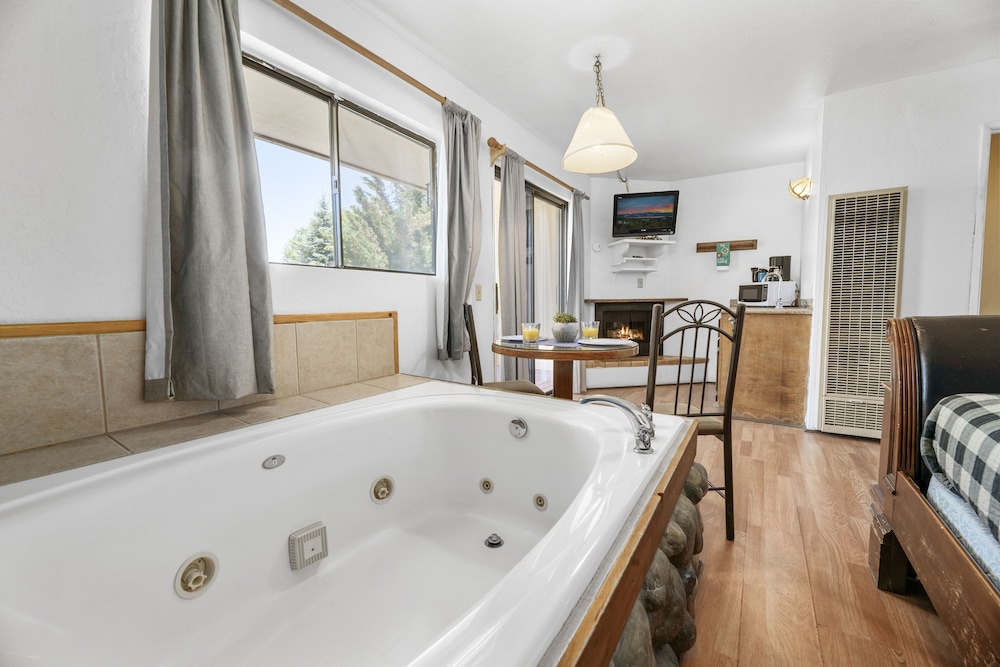 Big Bear Lakefront Lodge - photo 89