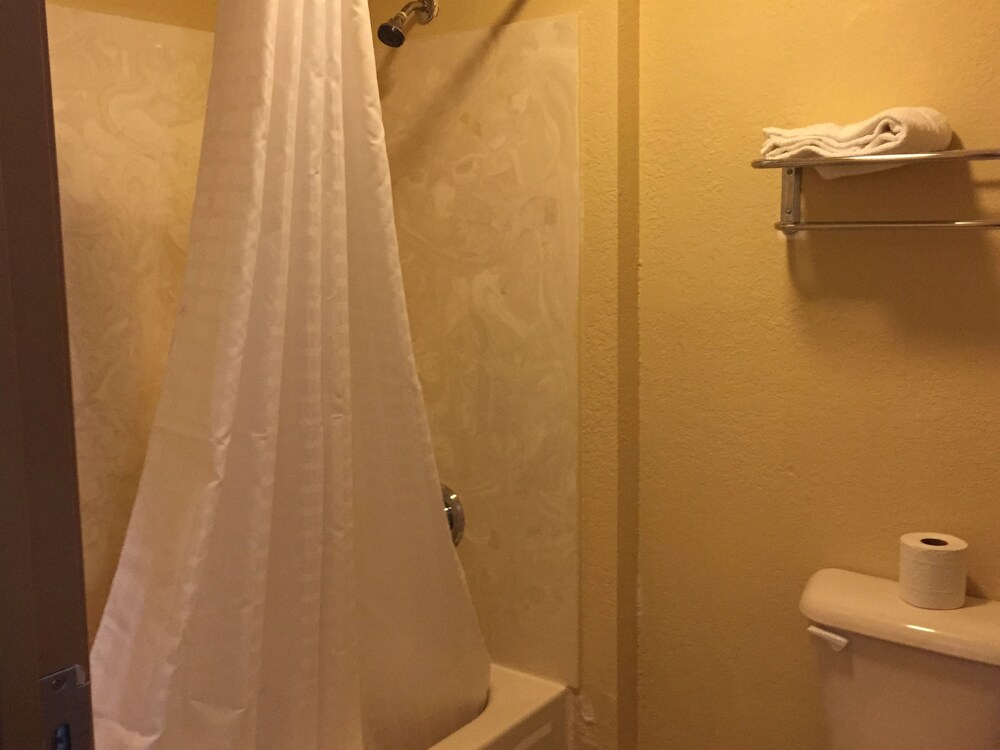 First Western Inn - photo 35