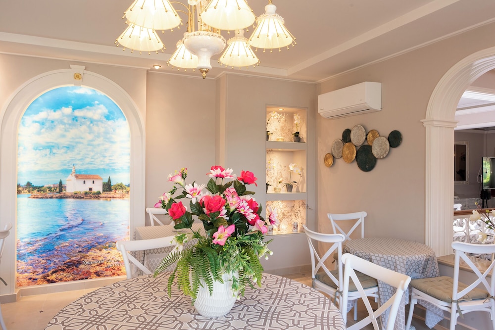 Hotel Sirena Beach - last minute hotel in Corfu