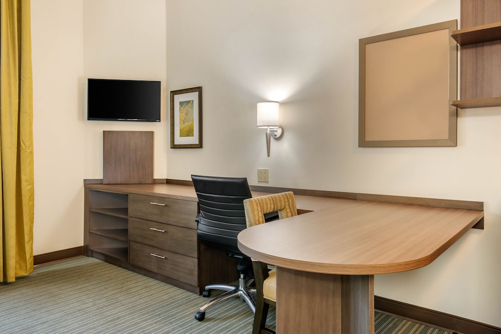 Candlewood Suites Fort Myers Sanibel Gateway by IHG - photo 7