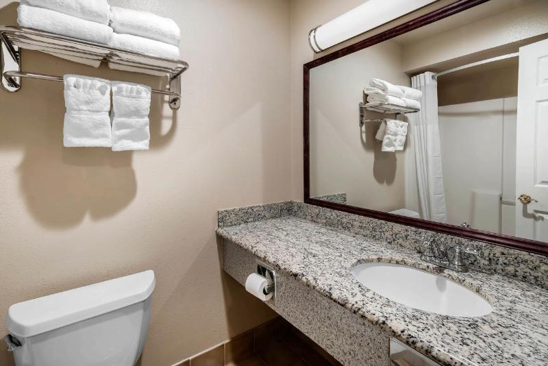 Clarion Inn near JBLM - photo 10
