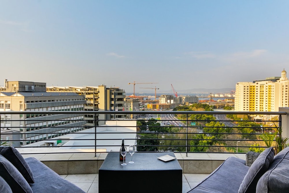 805 Dockside - carbon neutral hotel in Cape Town