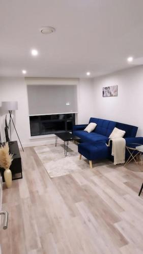 Modern Stylish Apartment in Birmingham — 4-Star Luxury Hotel in West Bromwich, United Kingdom