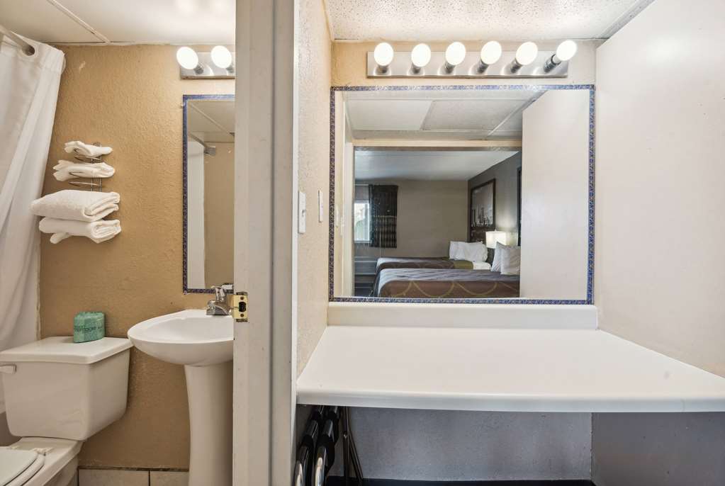 Super 8 by Wyndham Millbury Toledo - photo 37