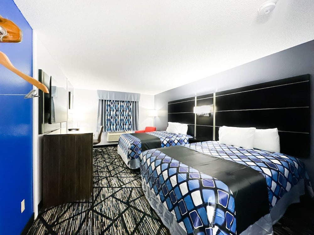 Blaine Town Inn & Suites - photo 9