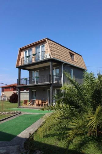 Дом на пляже Black sea House