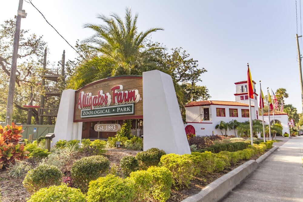 Cordova Dream Lower - carbon neutral hotel in Saint Augustine