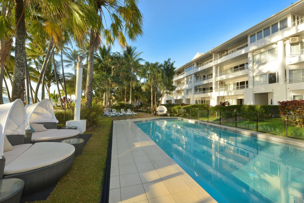 Alamanda Luxury Private Apartments — 4-Star Luxury Hotel in Palm Cove, Australia