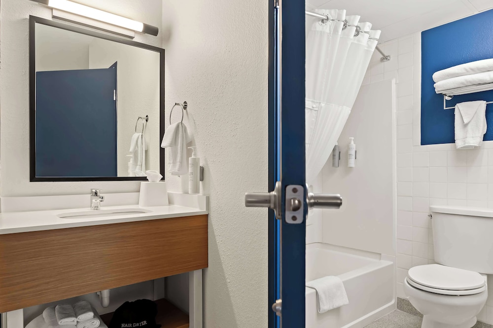 Spark by Hilton Wichita East - photo 23