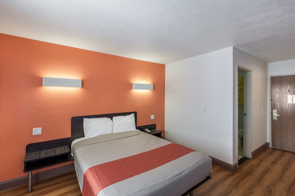 Motel6 Dallas TX South - photo 9