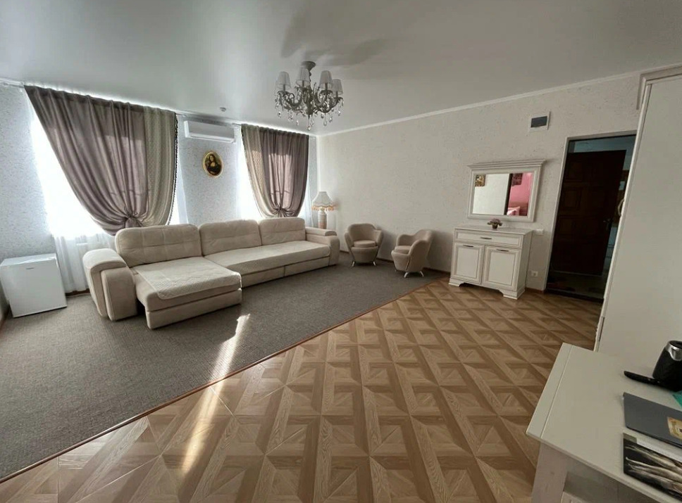 Imperiia - carbon neutral hotel in Frolovo