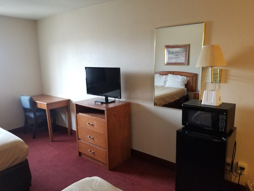 Americas Stay Inn - photo 9