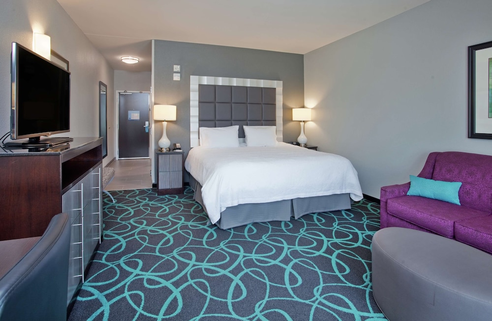 Hampton Inn Kearney - photo 19