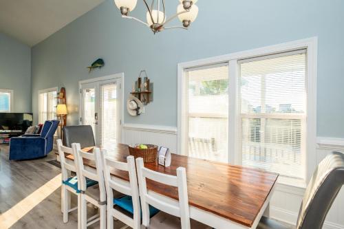 SeaSide by Oak Island Accommodations - photo 4