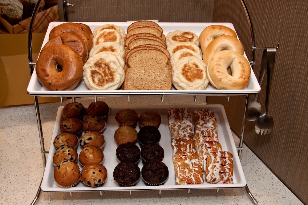 Hampton Inn Cookeville - photo 28