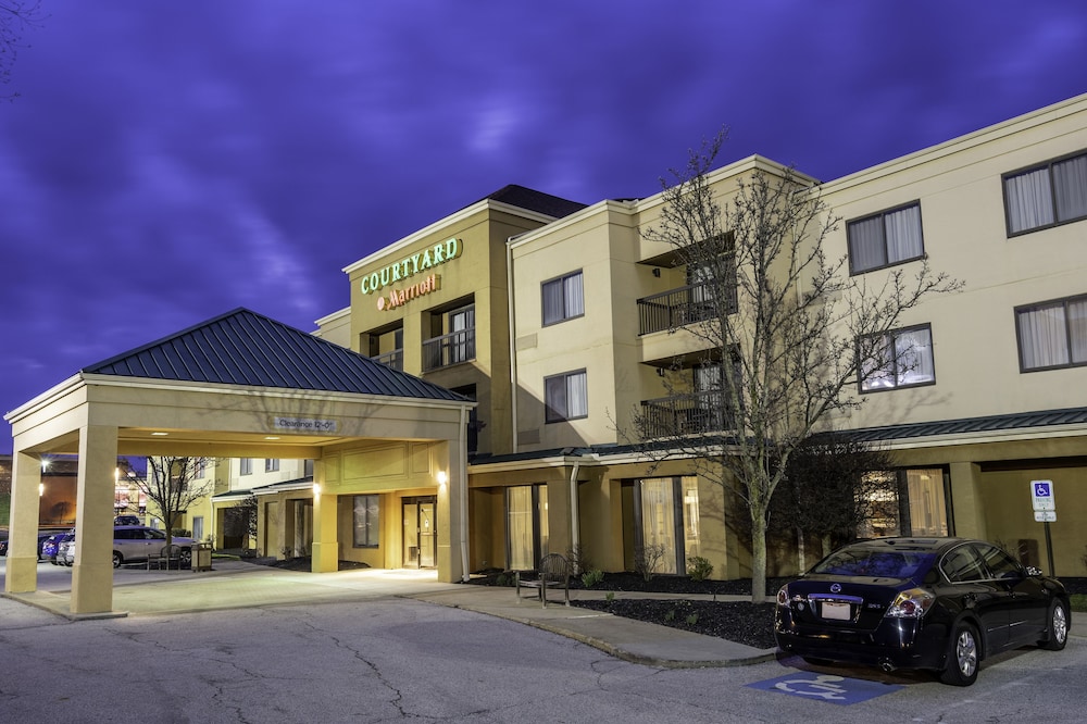 Courtyard by Marriott Cleveland Willoughby - photo 42