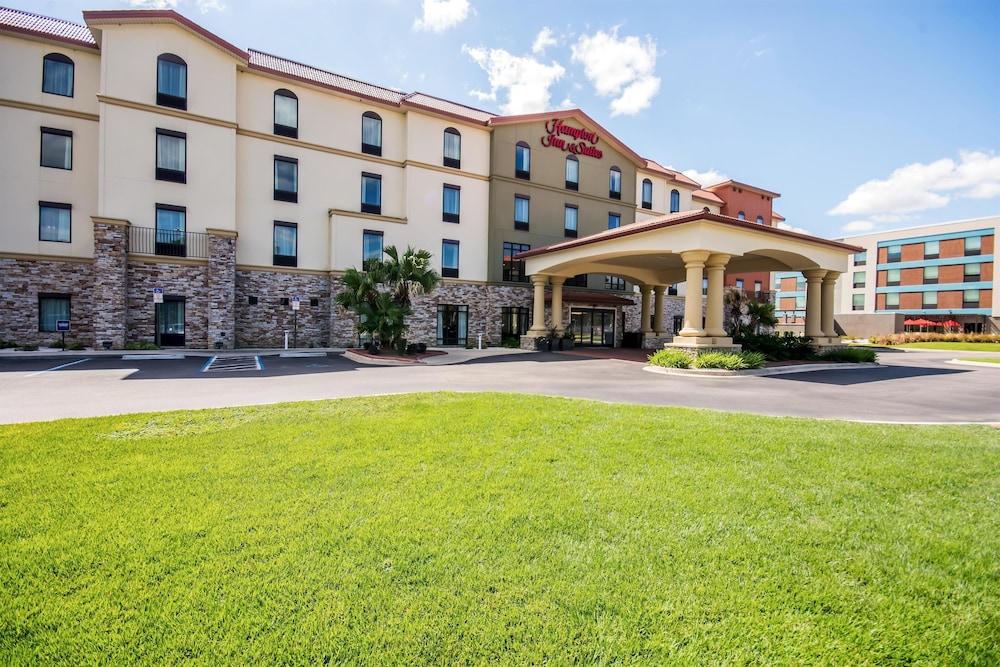 Hampton Inn & Suites Pensacola I 10 Pine Forest Road — hotel in Pensacola