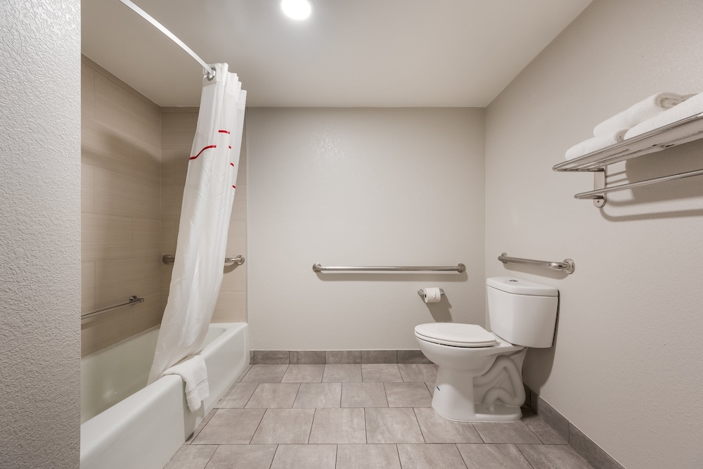 Red Roof Inn Birmingham South - photo 16
