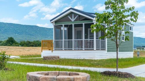 Luray RV Resort on Shenandoah River — hotel in Luray