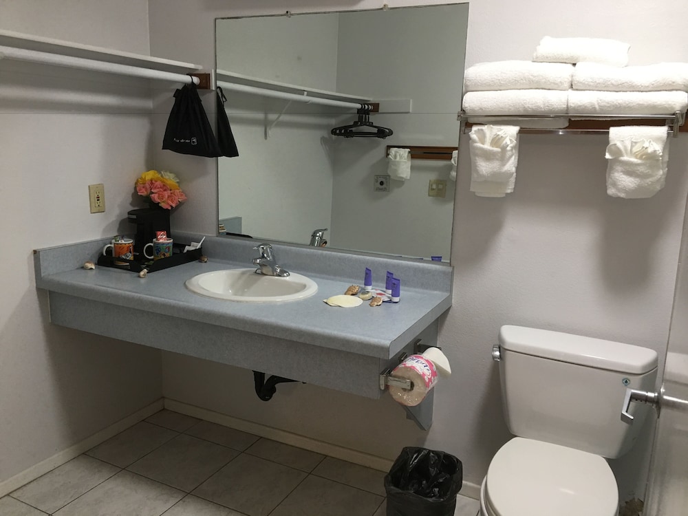 Oceanview Motel Huntington Beach - photo 23