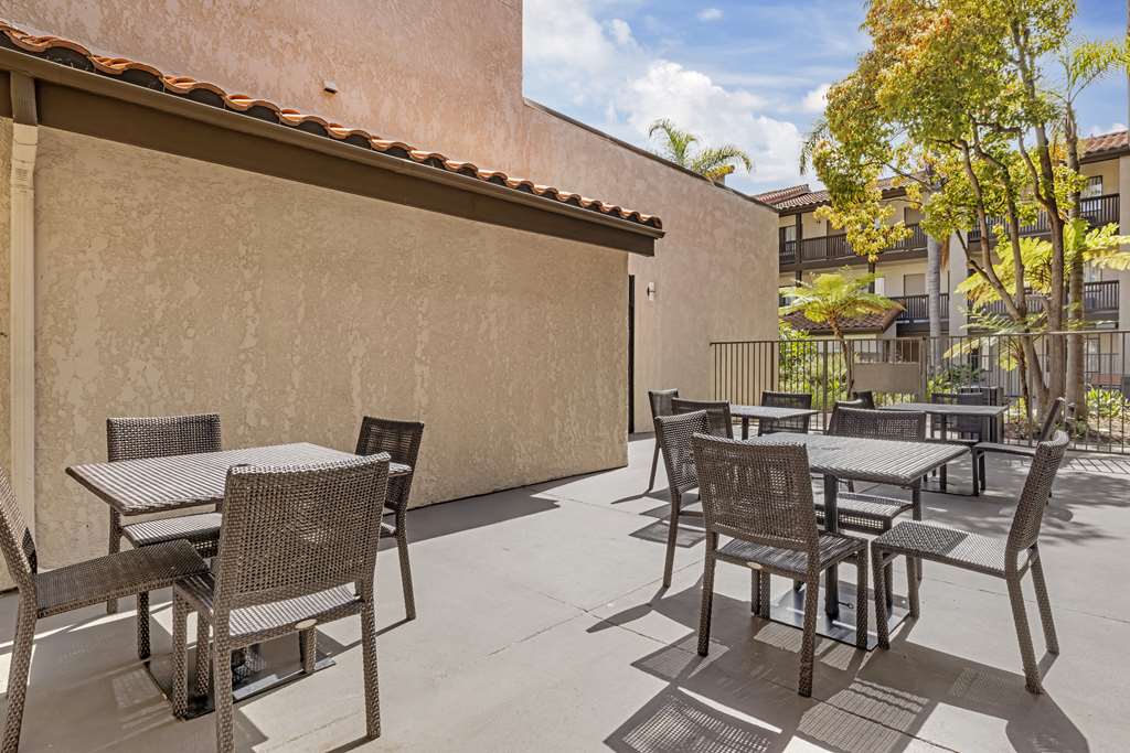 Best Western Carlsbad by the Sea - photo 33