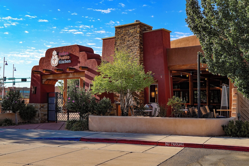 Holiday Inn Express & Suites Albuquerque Historic Old Town by IHG - photo 89