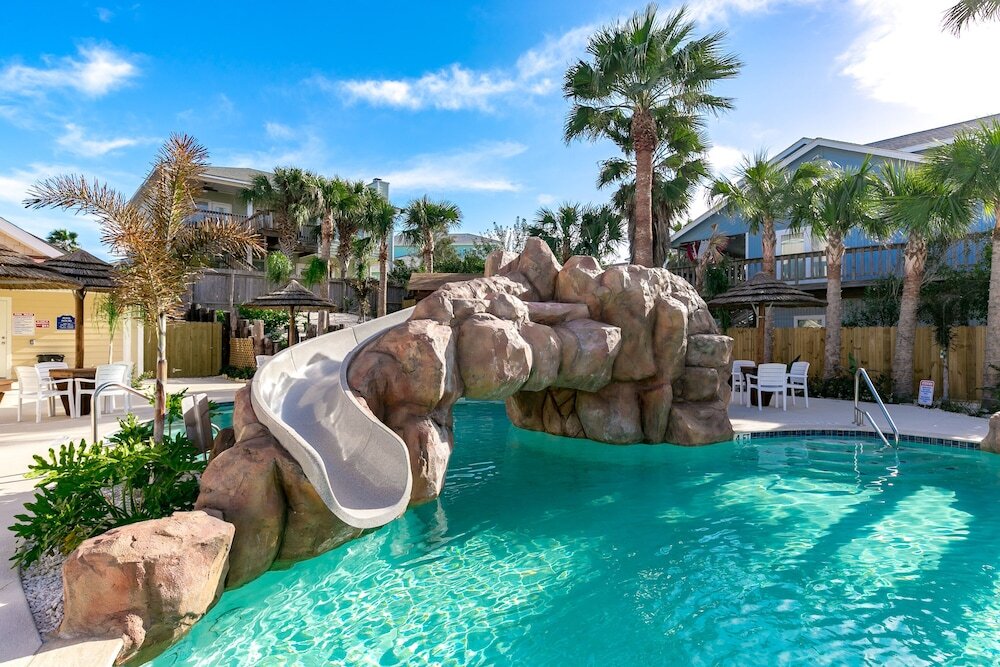 Sandy Sea clusion in Port Aransas, United States