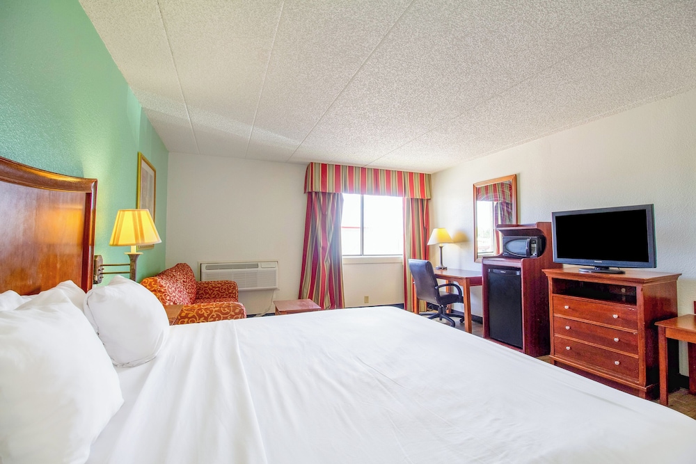 Tulsa Square Hotel Central I 44 By OYO - photo 38