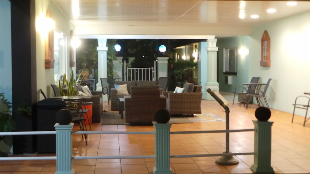 Island House Hotel - photo 43